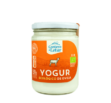 Sheep yogurt made from whole milk, 6% fat, organic