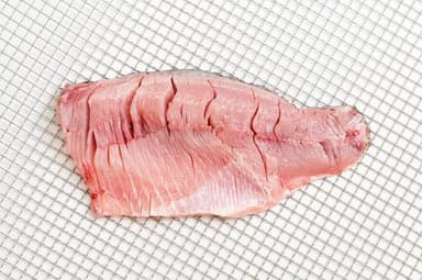 Carp fillet, without bones, skin on, chilled, 300-800g, 5kg