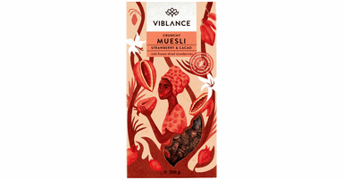 Traškūs sausi pusryčiai su braškėmis ir kakava