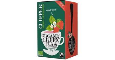Organic green tea with strawberries
