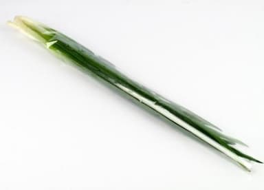 Svogūnų laiškai, fasuoti, 100 g