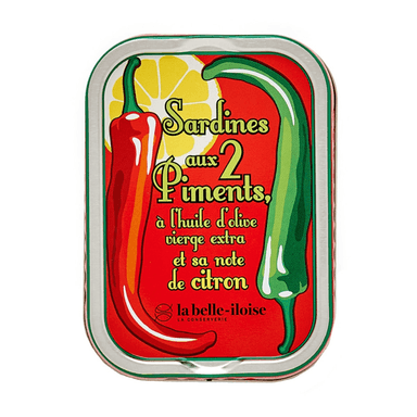 Sardines with hot peppers and lemons in olive oil