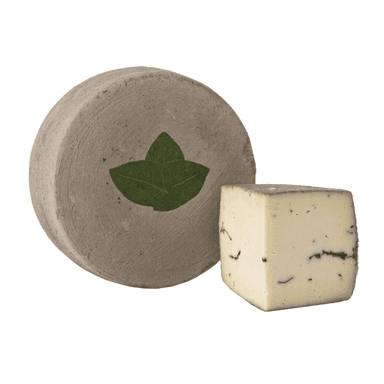 Cheese with truffles SOTTOCENERE, aged 1–6 months.