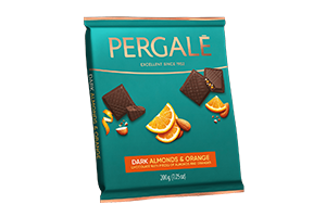 Juodasis šokoladas su smulkintais karamelizuotais migdolais ir apelsinų gabaliukais PERGALĖ,  200g