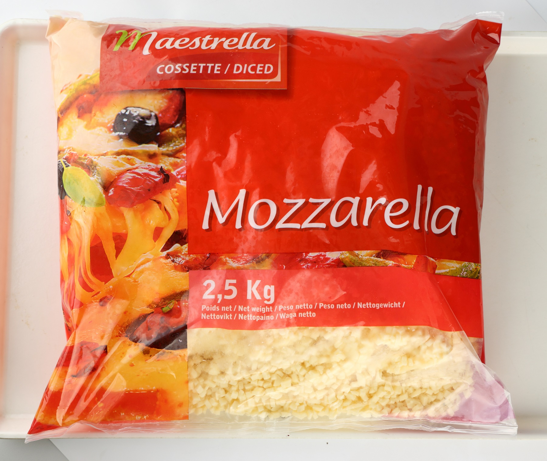 Cheese Mozzarella MAESTRELLA Cosset 40%, cubes, 2,5 kg