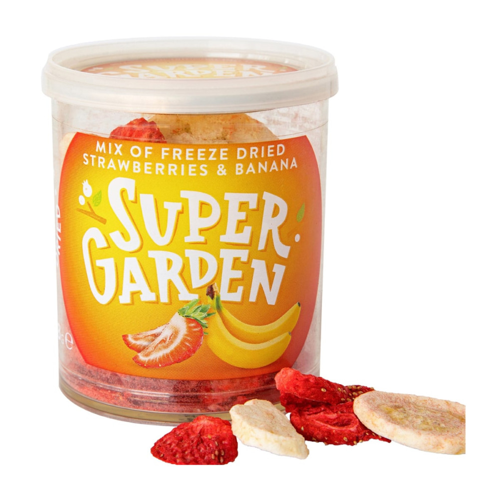 Freeze-dried strawberries and bananas