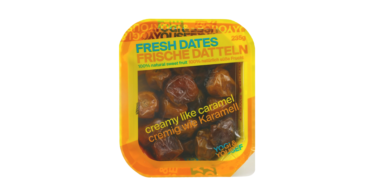 Fresh dates with pits