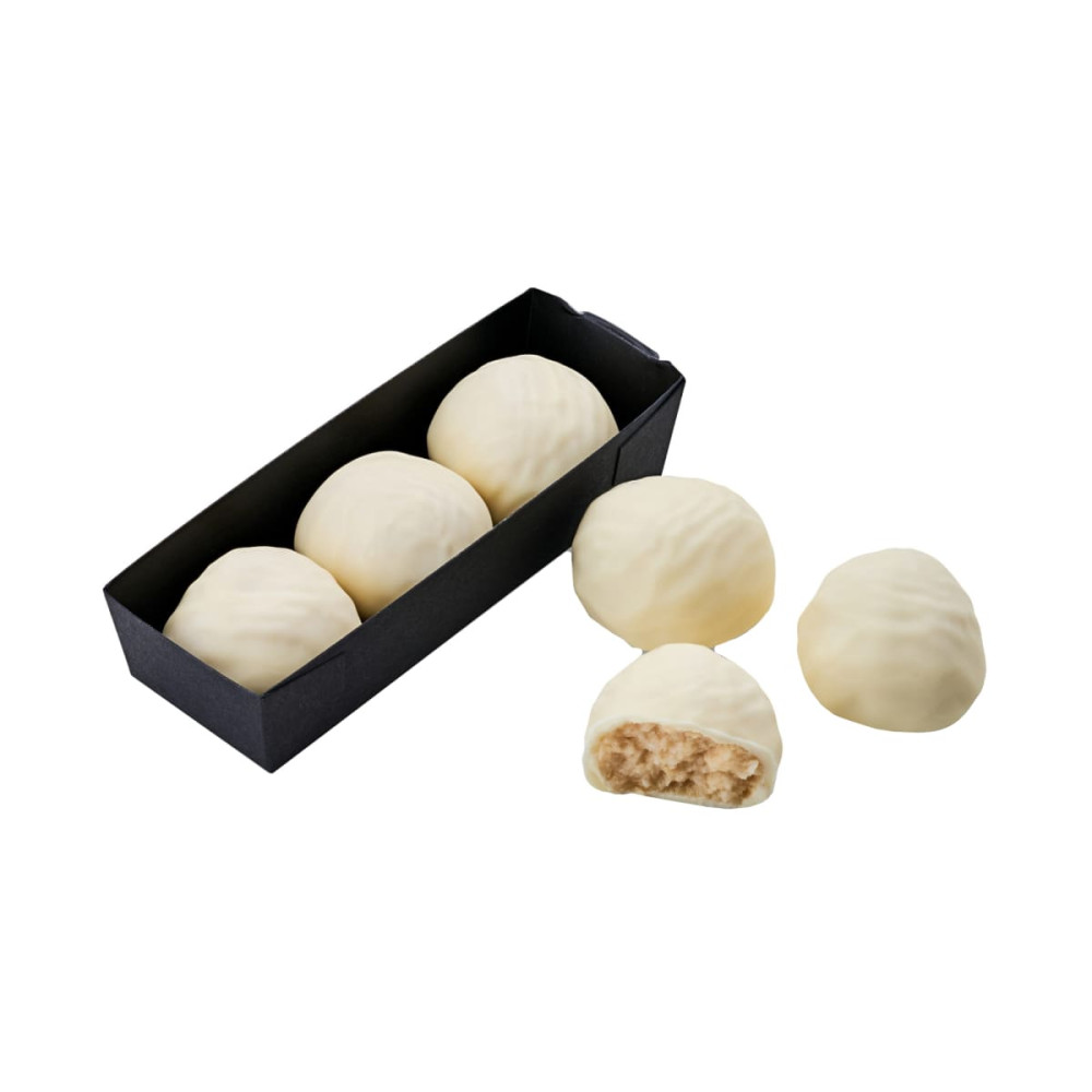 Coconut and macadamia nut protein balls RECHARGE YOURSELF