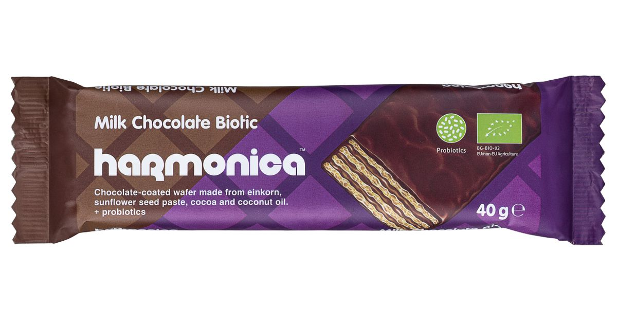 Biotic waffle coated with milk chocolate, organic